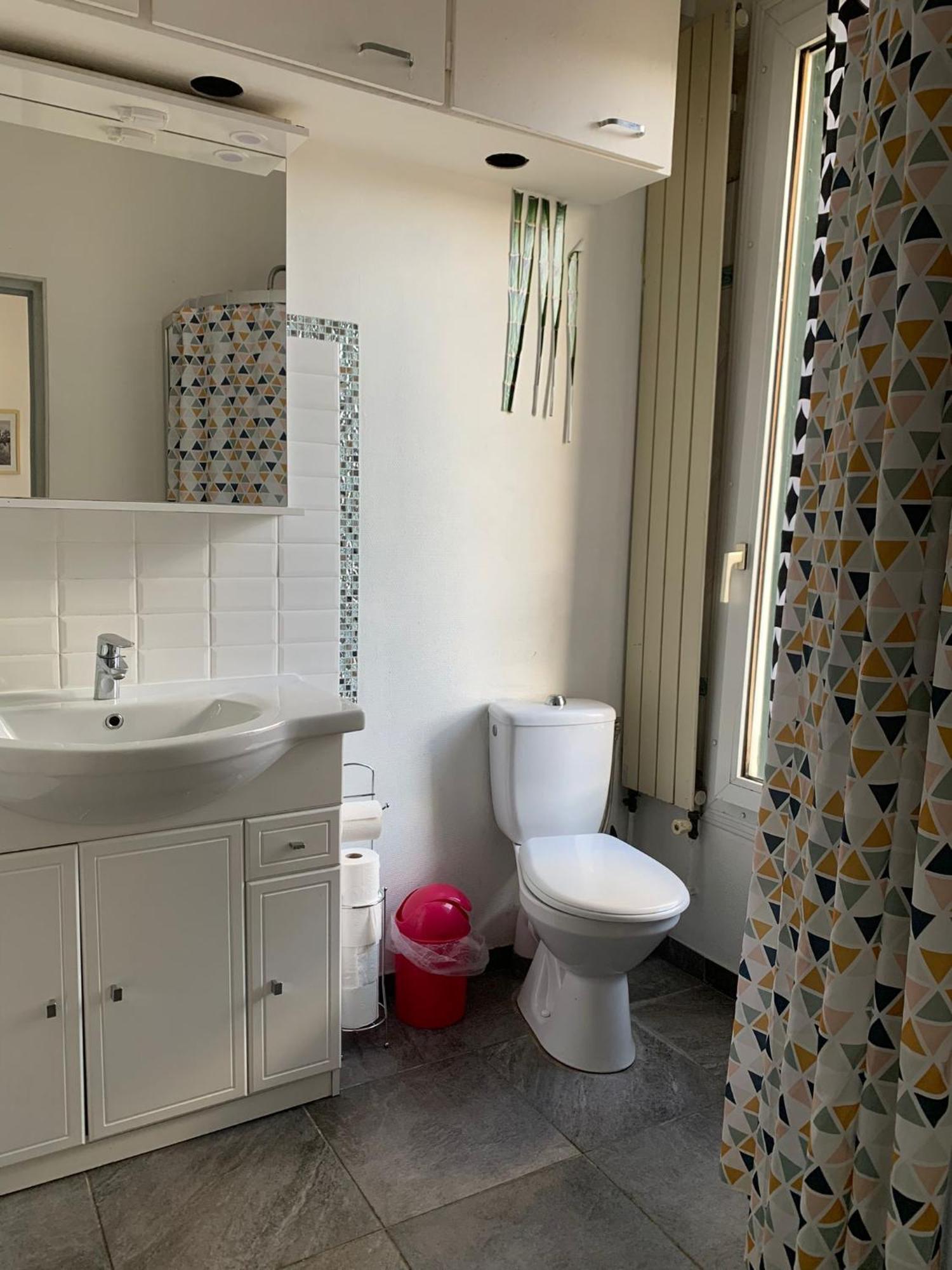 3 Hebergements - Au 1Er Etage 1 Appartement 2 Pieces Et Au 2Eme Etage Un Logement De 2 Chambres Louees Separement Avec Coin Cuisine Et Toilettes A Partager- Dans Pavillon Au Pied Du Rer B A 5 Minutes De Paris Et 30 Mn Stade De France Cachan Exteriér fotografie